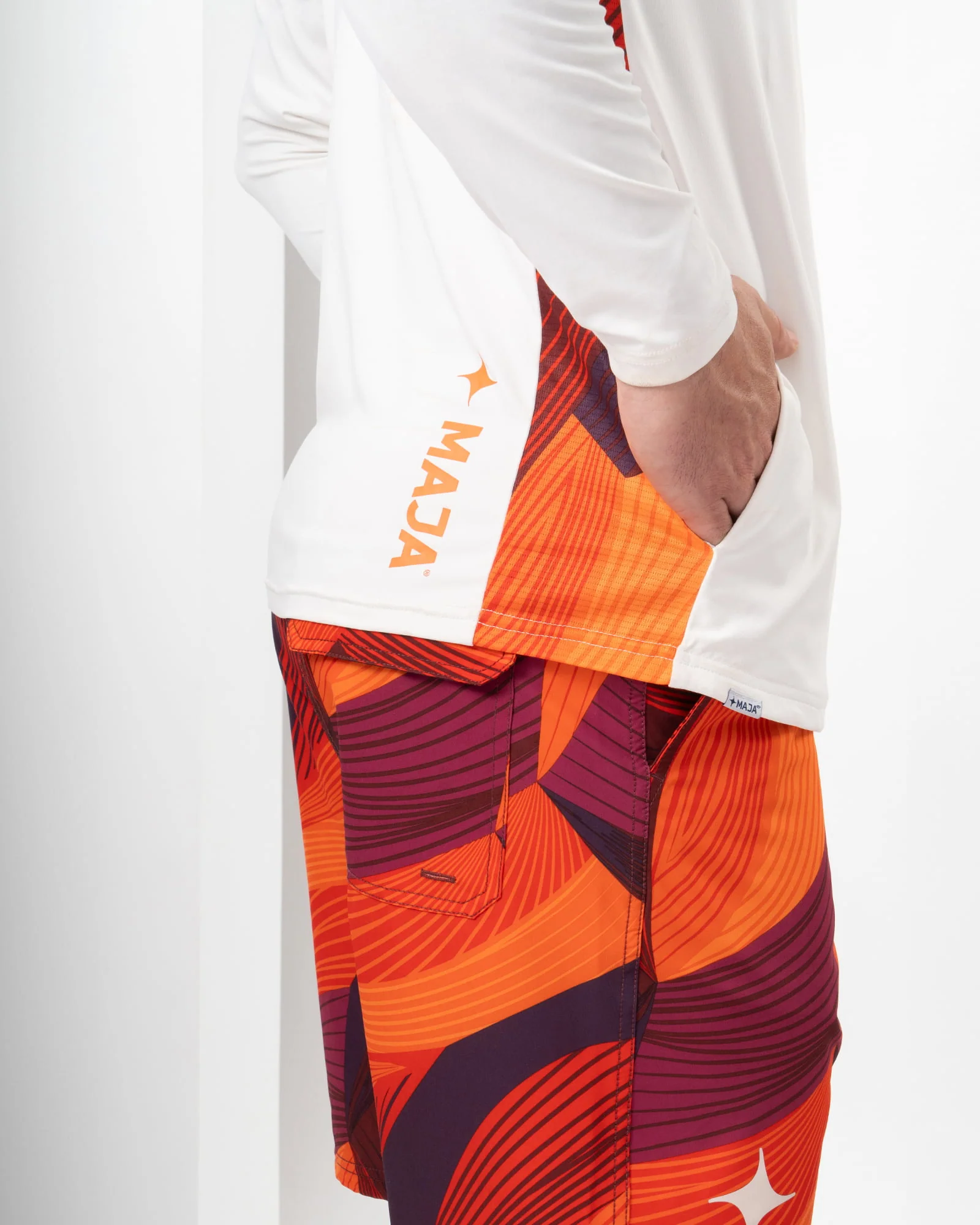 Camiseta Performance con gorro y máscara Sierra - Image 3