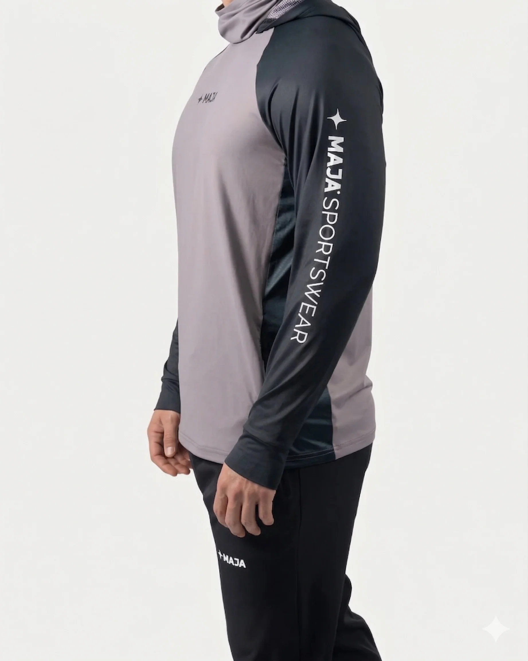 Camiseta Performance con máscara Signature - Image 4