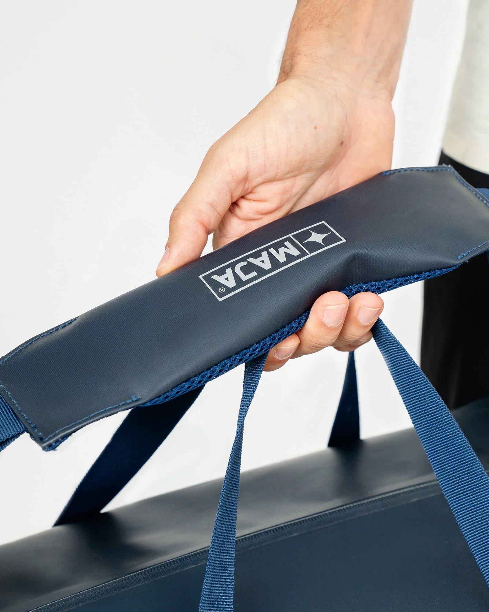 Hielera Tipo Bolsa MAJA® Ónix 25 L - Image 11
