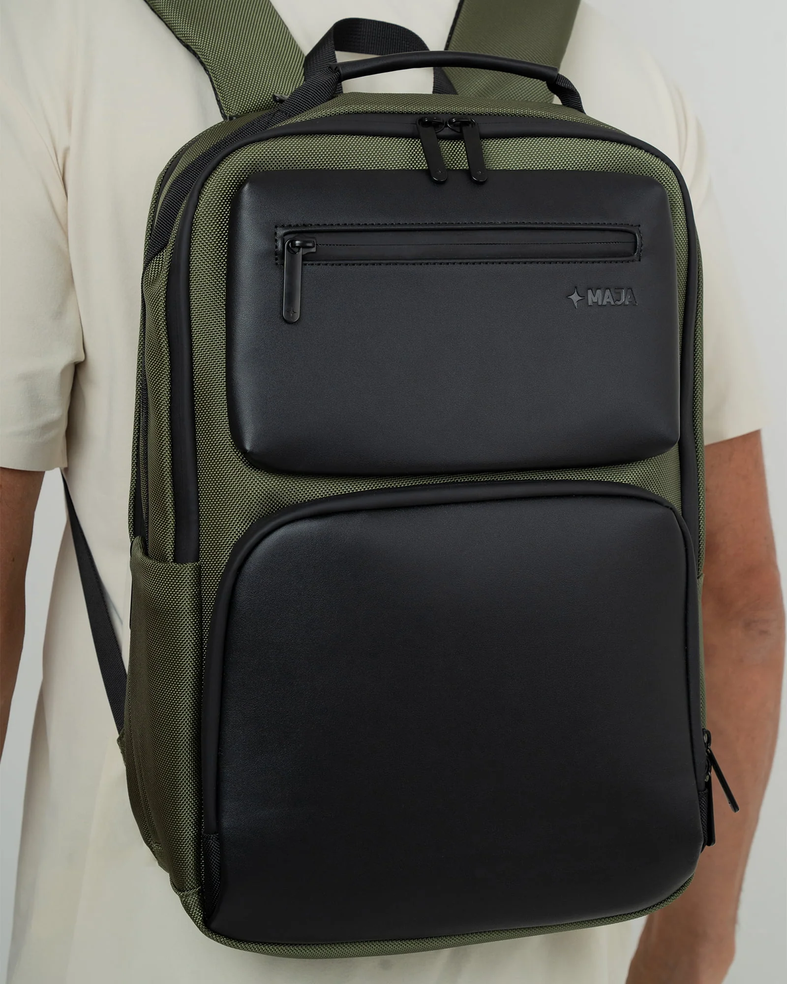 Mochila Formal MAJA® Ónix 20 L
