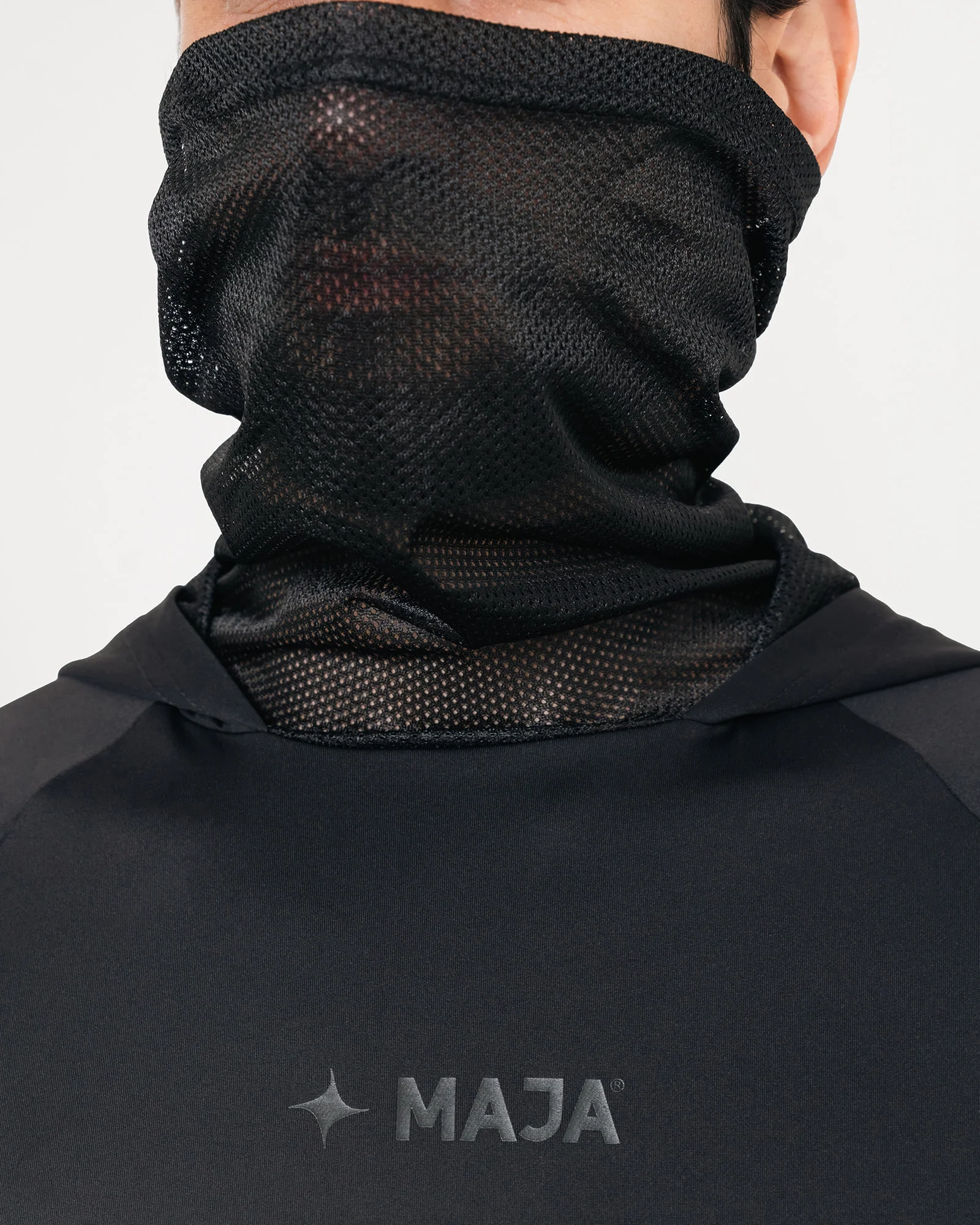 Playera Performance con Gorro y Máscara MAJA Bamboo - Image 8