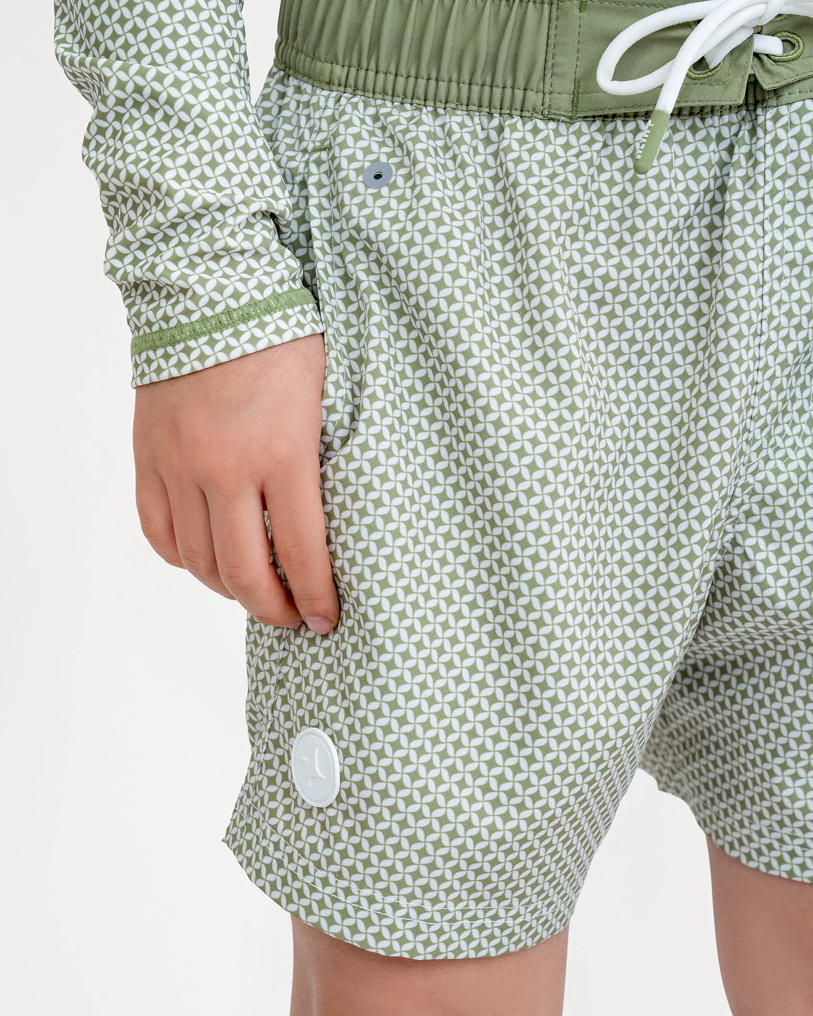 Set Playera Performance y Boardshort MAJA® KIDS - Image 7